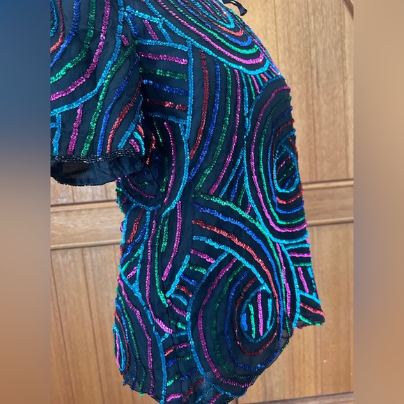 Mark & John by Gopal Vintage women’s Black SILK blouse with rainbow sequins - Picture 7 of 8